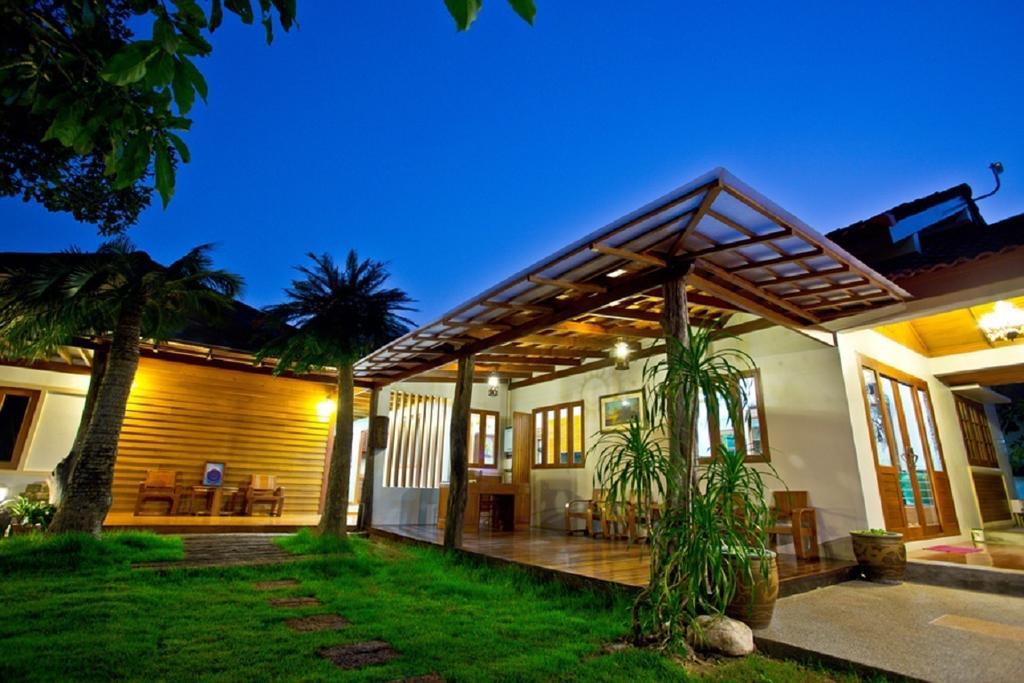 Tree Home Plus Nakhon Si Thammarat Eksteriør billede