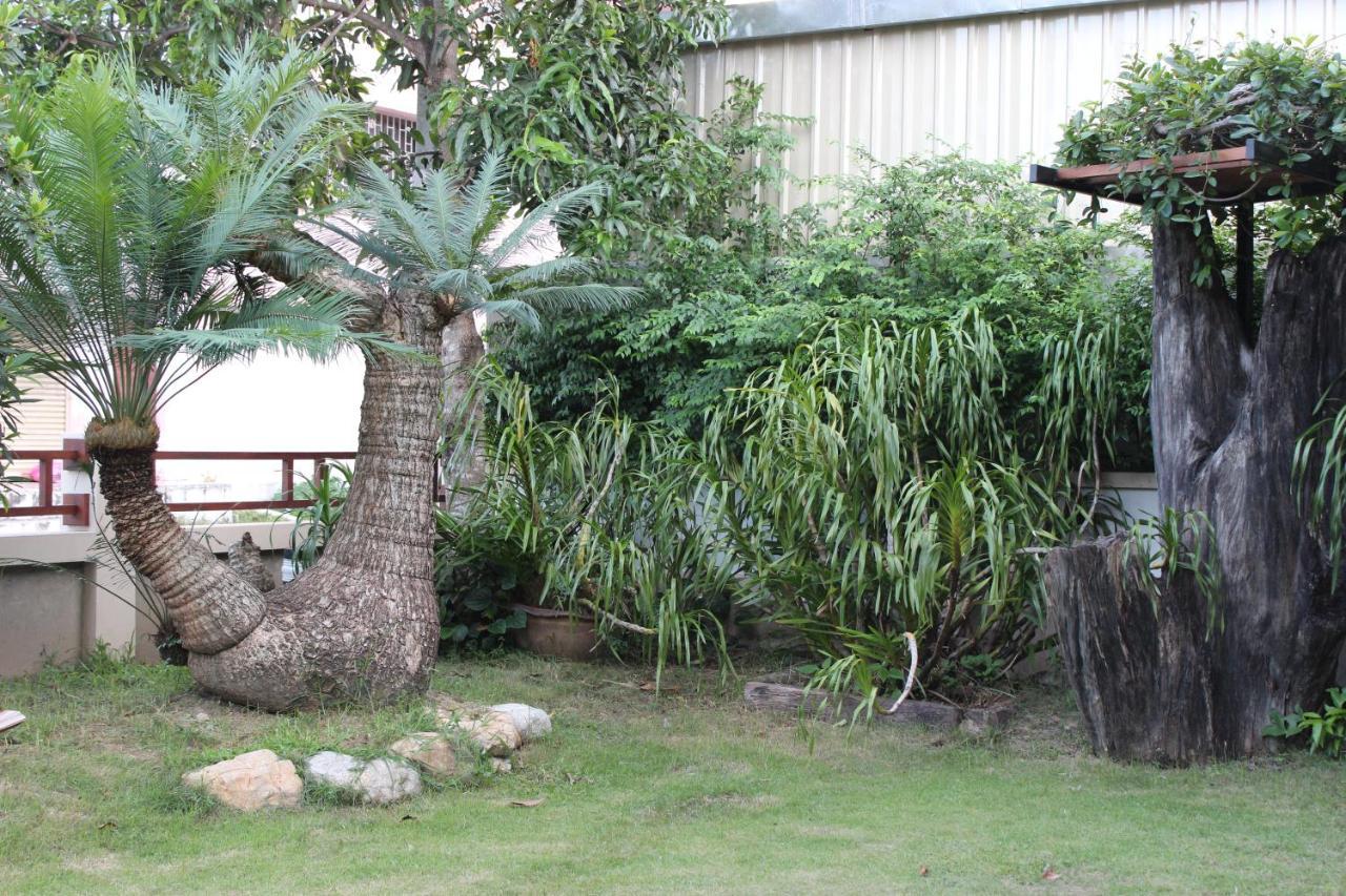 Tree Home Plus Nakhon Si Thammarat Eksteriør billede